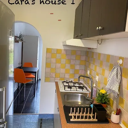 Cara's House Apartman